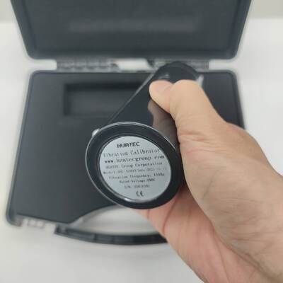 ছোট কম্পন ট্রান্সডিউসার ক্যালিব্রেট করার জন্য ব্যবহৃত ভাইব্রেশন ক্যালিব্রেটর