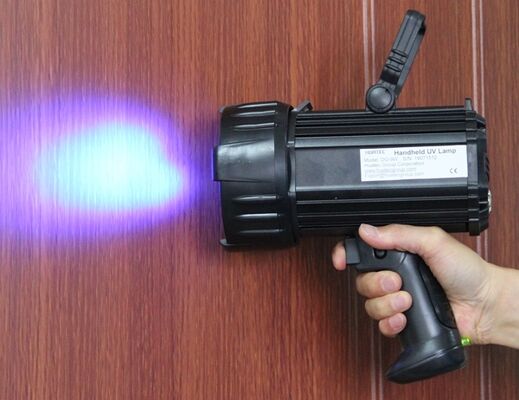 ইউভি এবং হোয়াইট লাইট ডুয়াল ফাংশন সহ হ্যান্ডহেল্ড চার্জিং ডিটাইল এলইডি-ইউভি ল্যাম্প